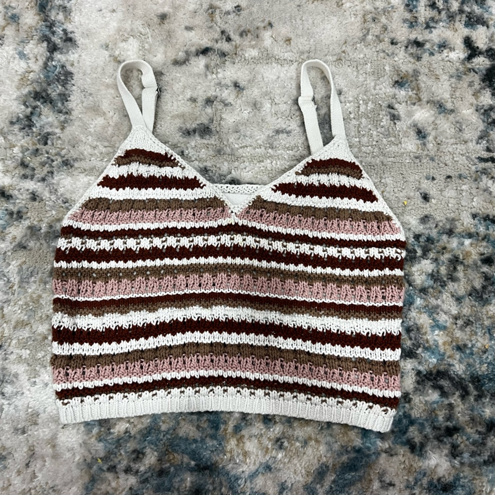 Knitted cropped shirt